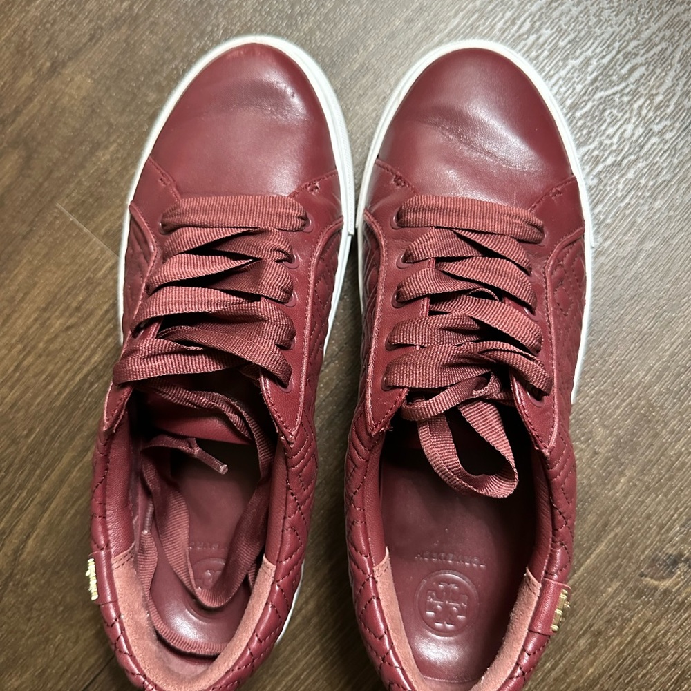 Tory Burch Sneakers Shoes Marion Burgundy Red Quilted Leather Size 7.5